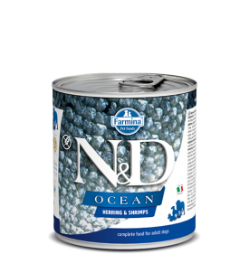 Comida húmeda de arenque y camarones